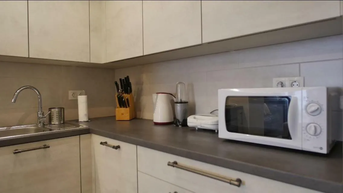 Spacious Apartment With Private Parking Pula