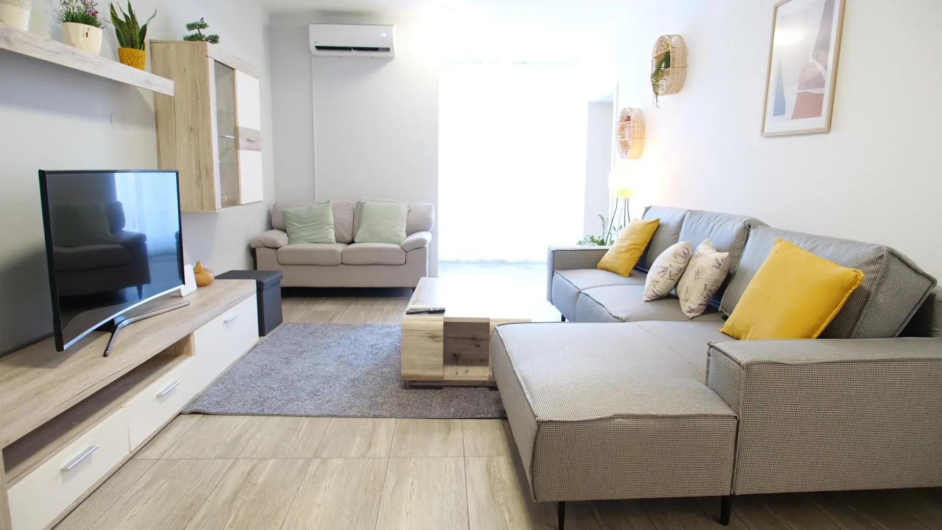 Spacious Apartment With Private Parking Пула Хорватия